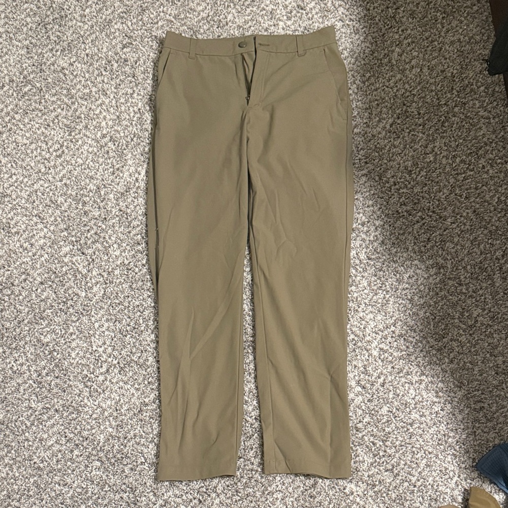 Classic Men's Khaki Chinos